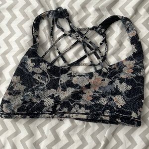 Lululemon free to be wild bra
